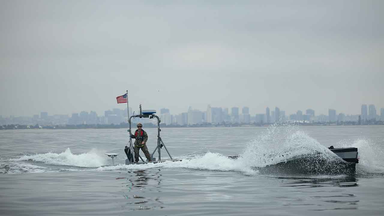Autonomous Low-Profile Vessels (ALPVs)。照片：美國海軍陸戰隊
