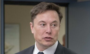 Elon Musk perde US$ 18,6 bilhões após resultado decepcionante da Tesla