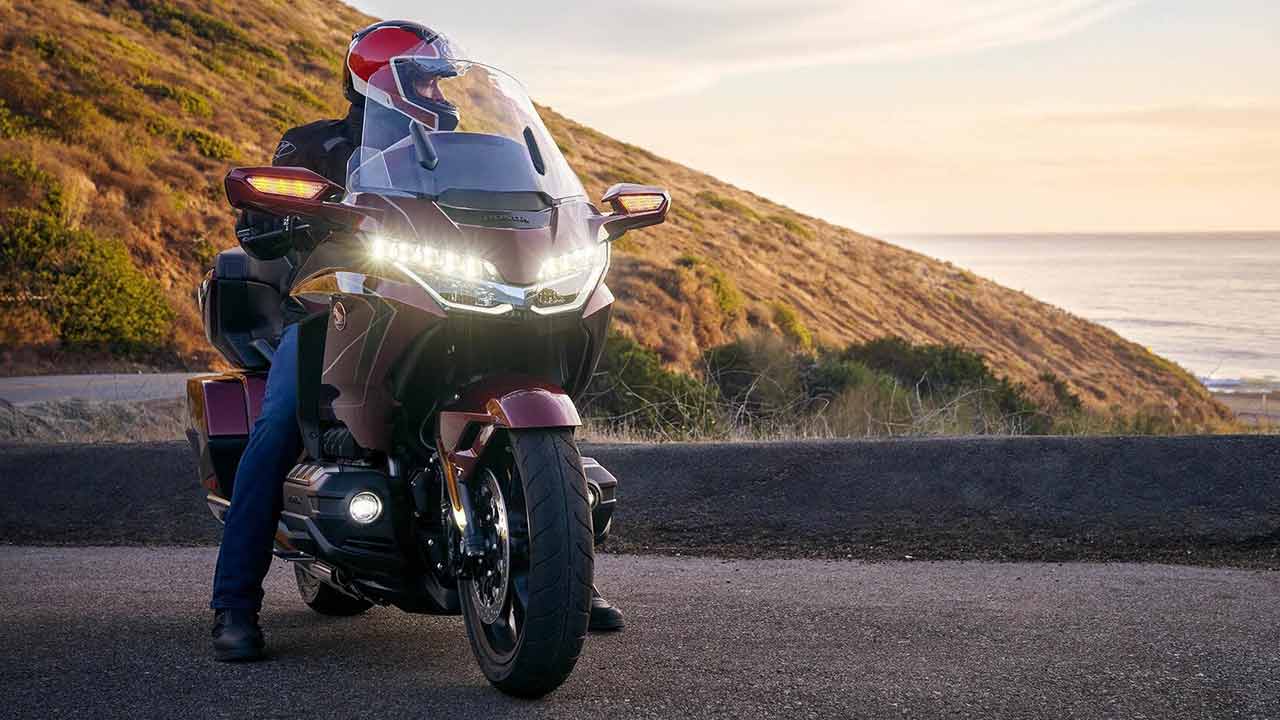 GL1800 Gold Wing Tour 50th Anniversary. Photo : Honda