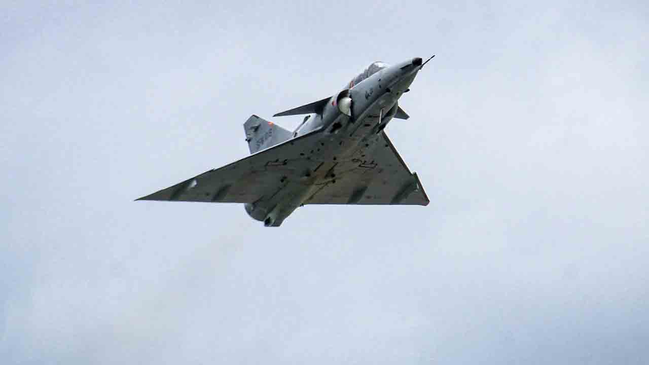 Sri Lanka inicia testes de voo do primeiro caça Kfir C12 modernizado (X @airforcelk)