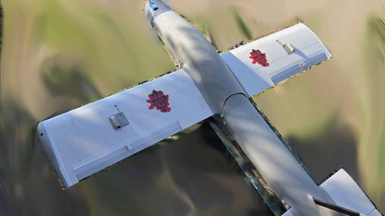 Molniya drone with a fully autonomous target acquisition system, using an onboard AI computer and an electro-optical sensor. Photo: Telegram @Slavyangrad