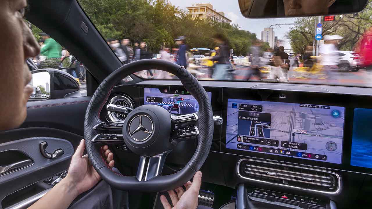 北京で公開された新型CLAのMB. DRIVE ASSIST PRO。写真:Mercedes-Benz