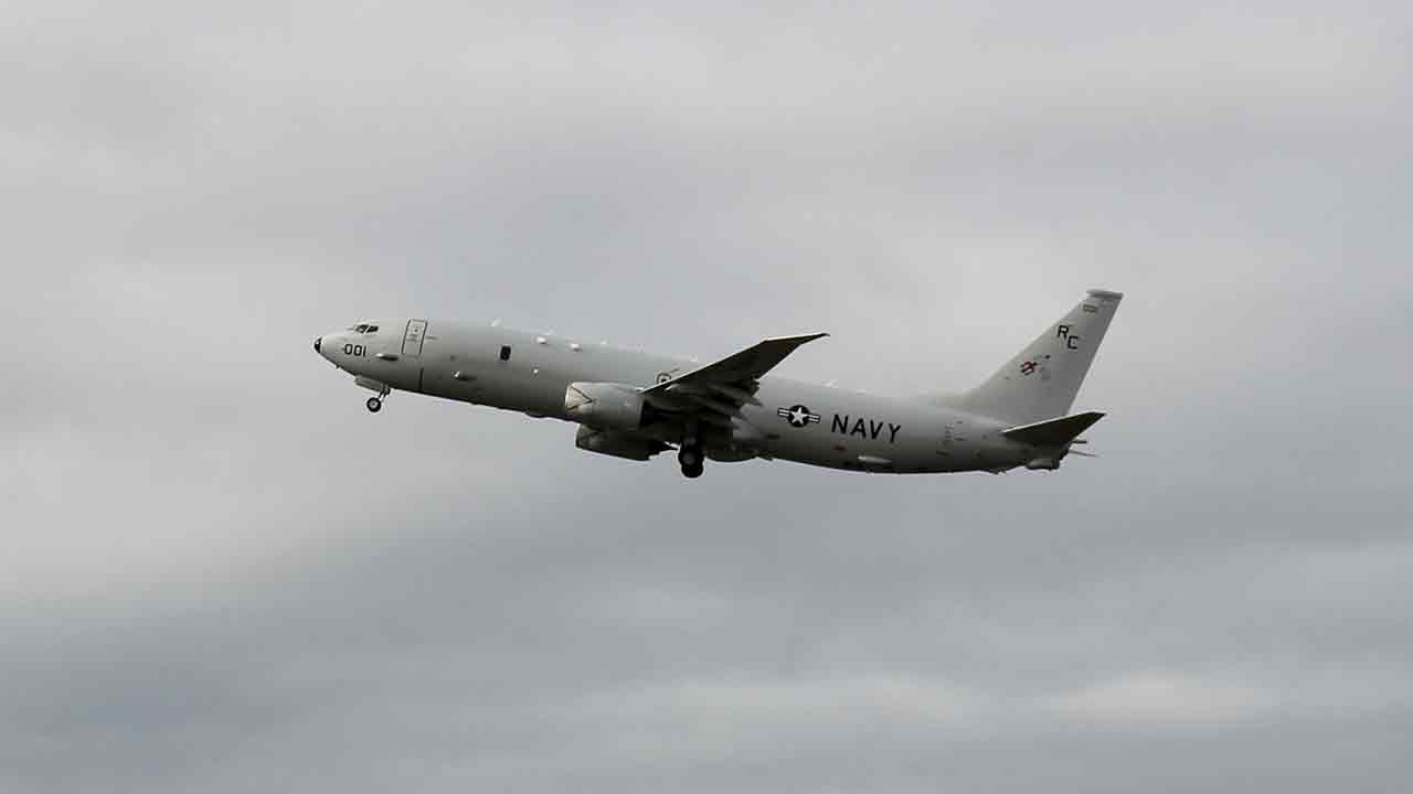 P-8A Poseidon realiza voo de treinamento Base Aérea de Keflavík, Islândia em 25 de setembro de 2025. Foto: DVIDS