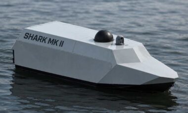 Marinha dos EUA compra barcos-drone inspirados em embarcações de traficantes