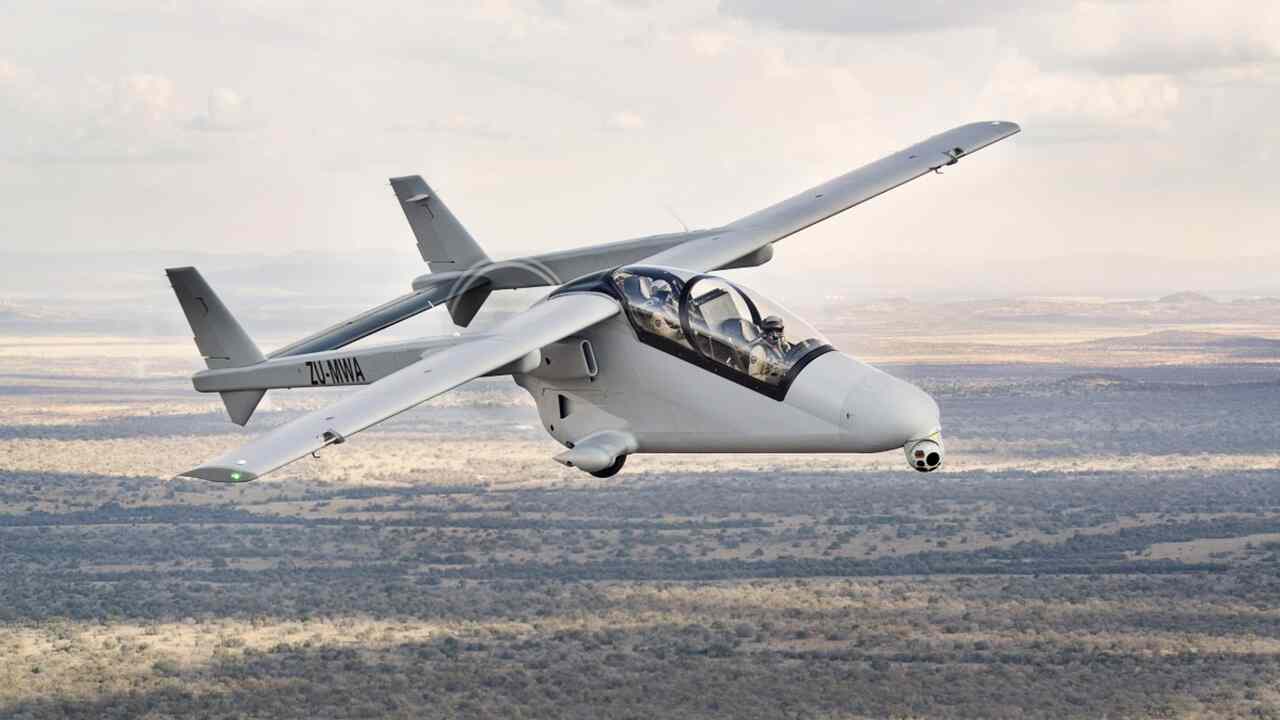 Empresa sul-africana apresenta aeronave para interceptar drones de ataque
