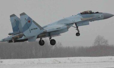 Caças Su-35S entregues em dezembro de 2025. Foto: Telegram @uac_ru