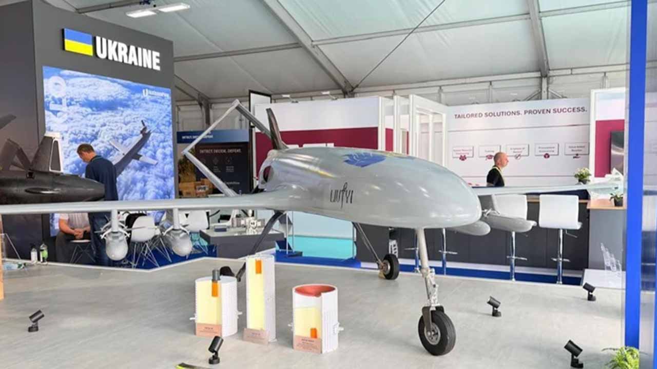 Ukraina memperkenalkan drone An-196 Liutyi yang dilengkapi rudal udara-ke-permukaan baru. Foto: Badan pertahanan Ukraina - Oboronka