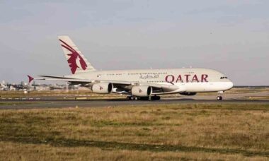 Trote de adolescente provoca acionamento de caças da RAF para interceptar voo da Qatar Airways