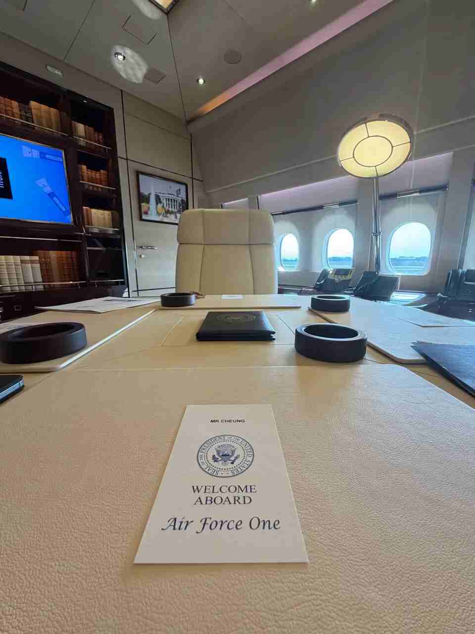Trump estreia novo Air Force One presenteado pelo Catar; conheça o interior da aeronave